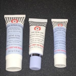 THREE PIECE FIRST AID BEAUTY BUNDLE